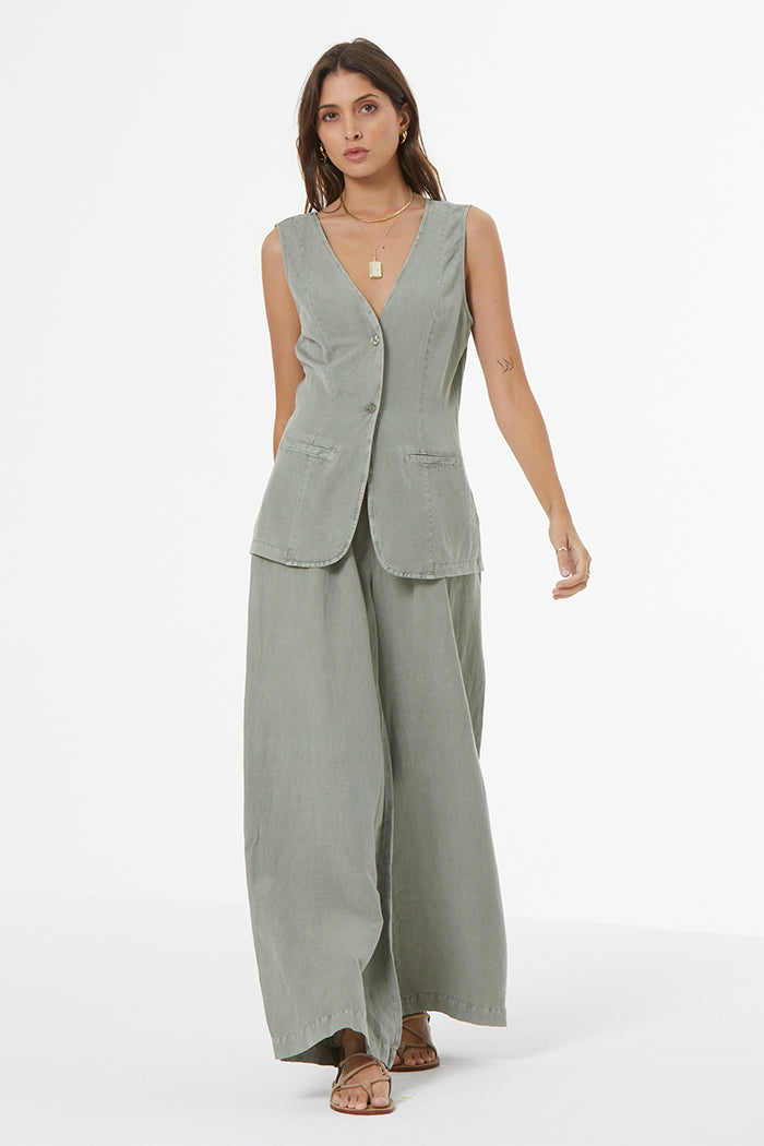 Loa Vest // Seagrass Pigment