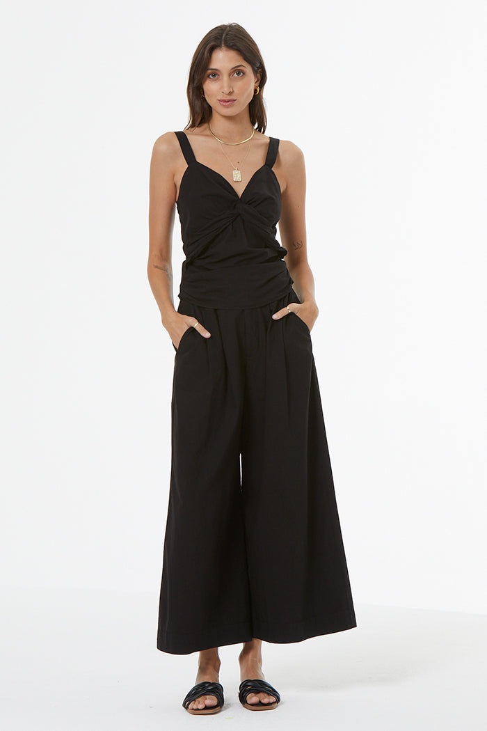 Miika Pant // Black