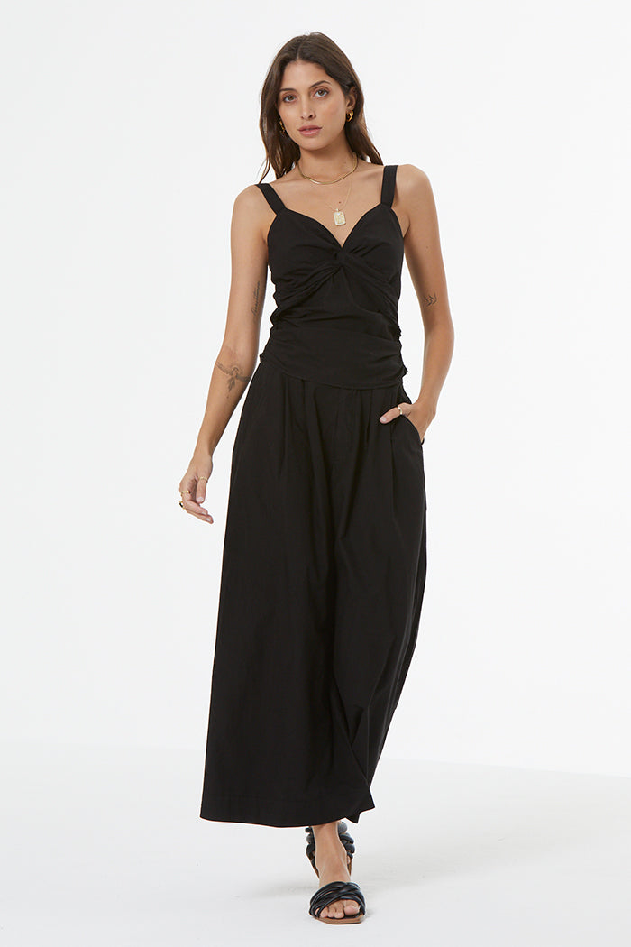 Miika Pant // Black