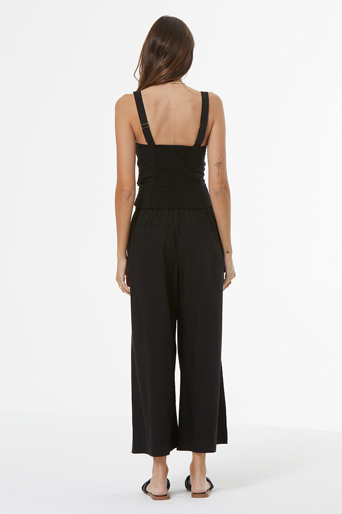 Miika Pant // Black