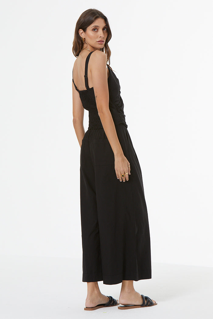 Miika Pant // Black