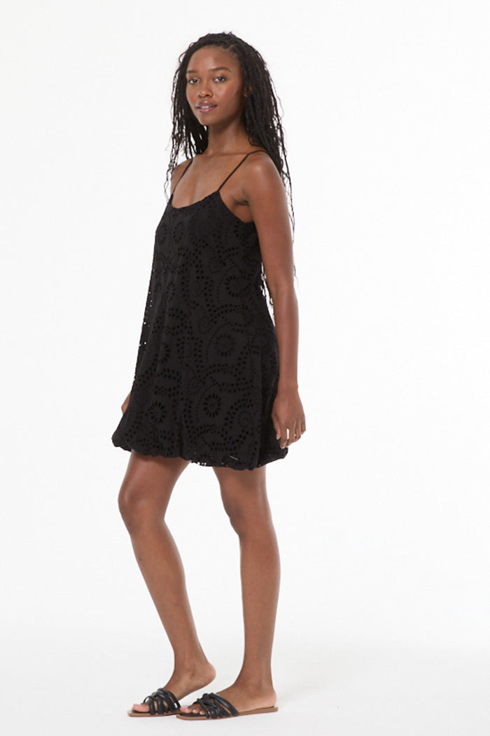 Bulle Eyelet Dress // Black
