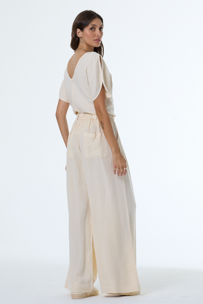 Bina Pleated Pant // Chalk Pigment