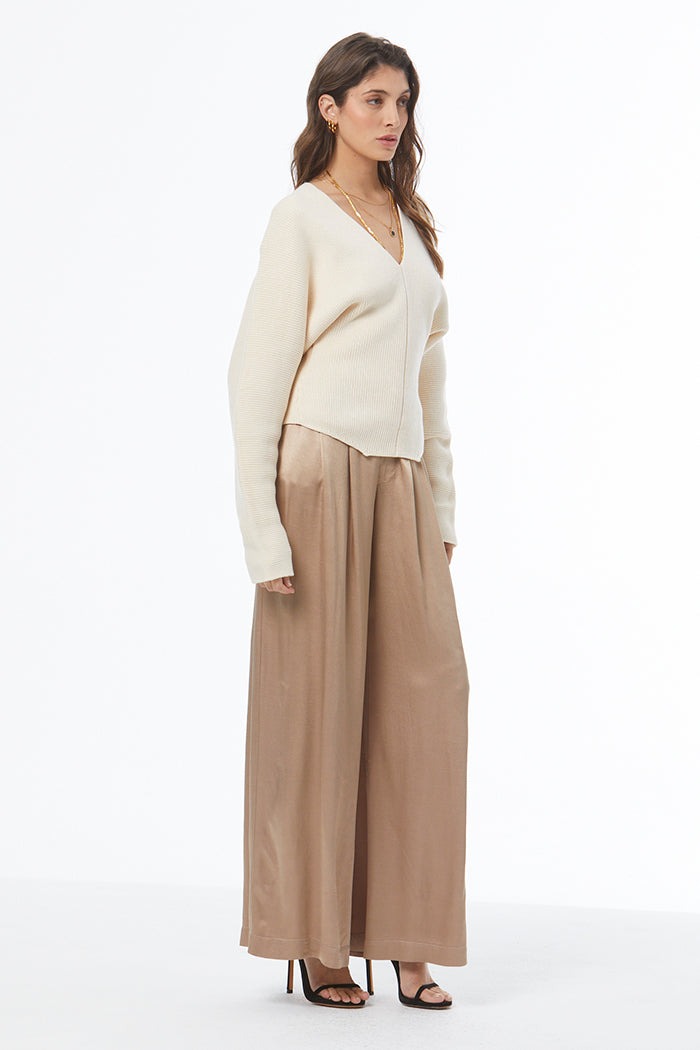 Stephen V-Neck Sweater // Vanilla