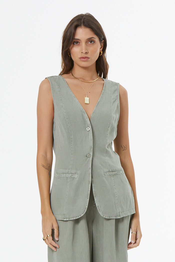 Loa Vest // Seagrass Pigment