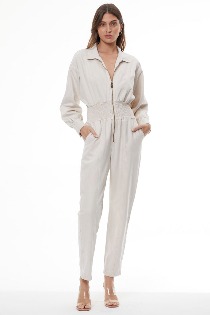 This jumpsuit from @voyjoy is my ABSOLUTE NEW FAVE