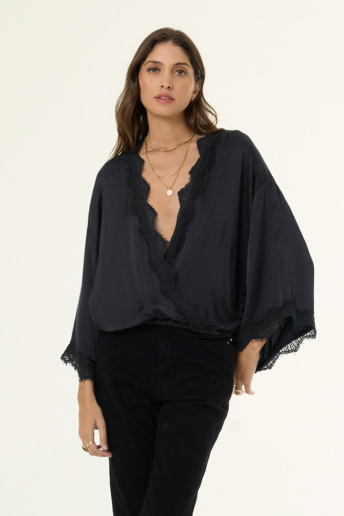 Tia Lace Top // Black